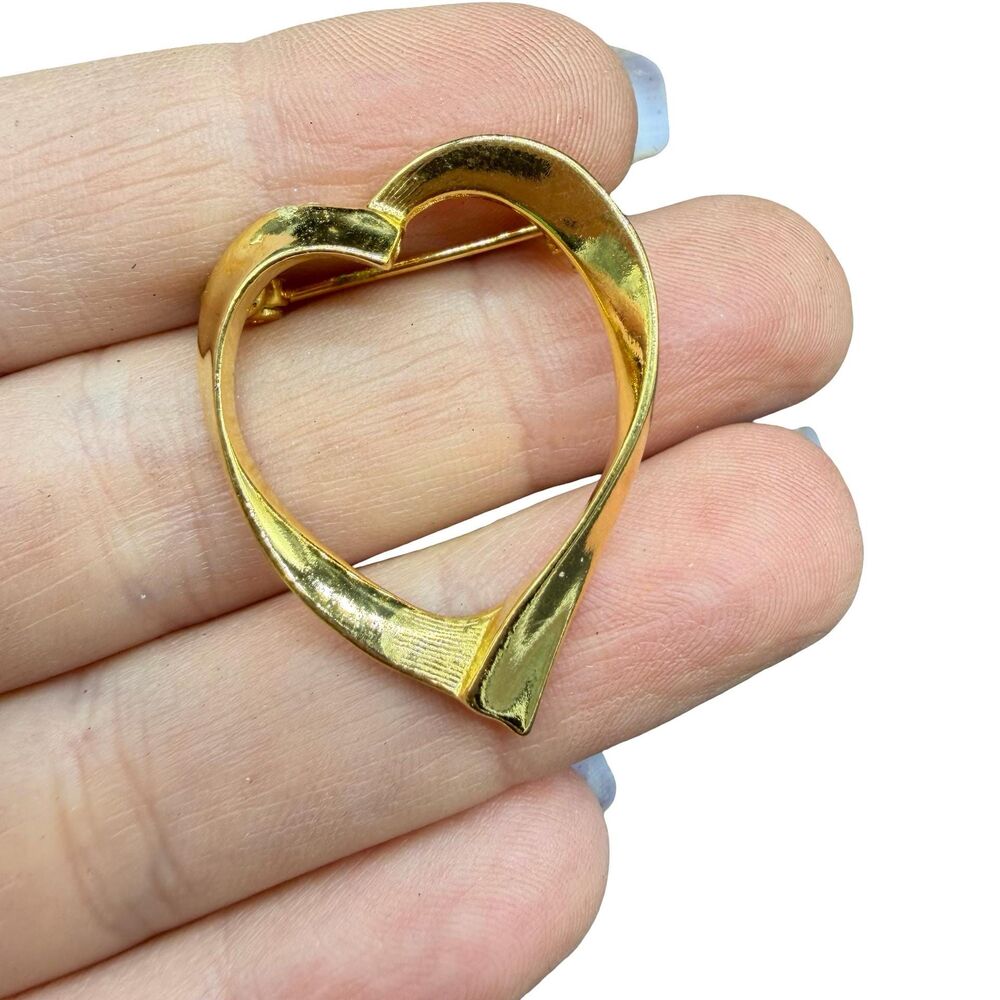 Vintage Jewelry Gold Tone Heart Brooch Heart Pin Heart Lot